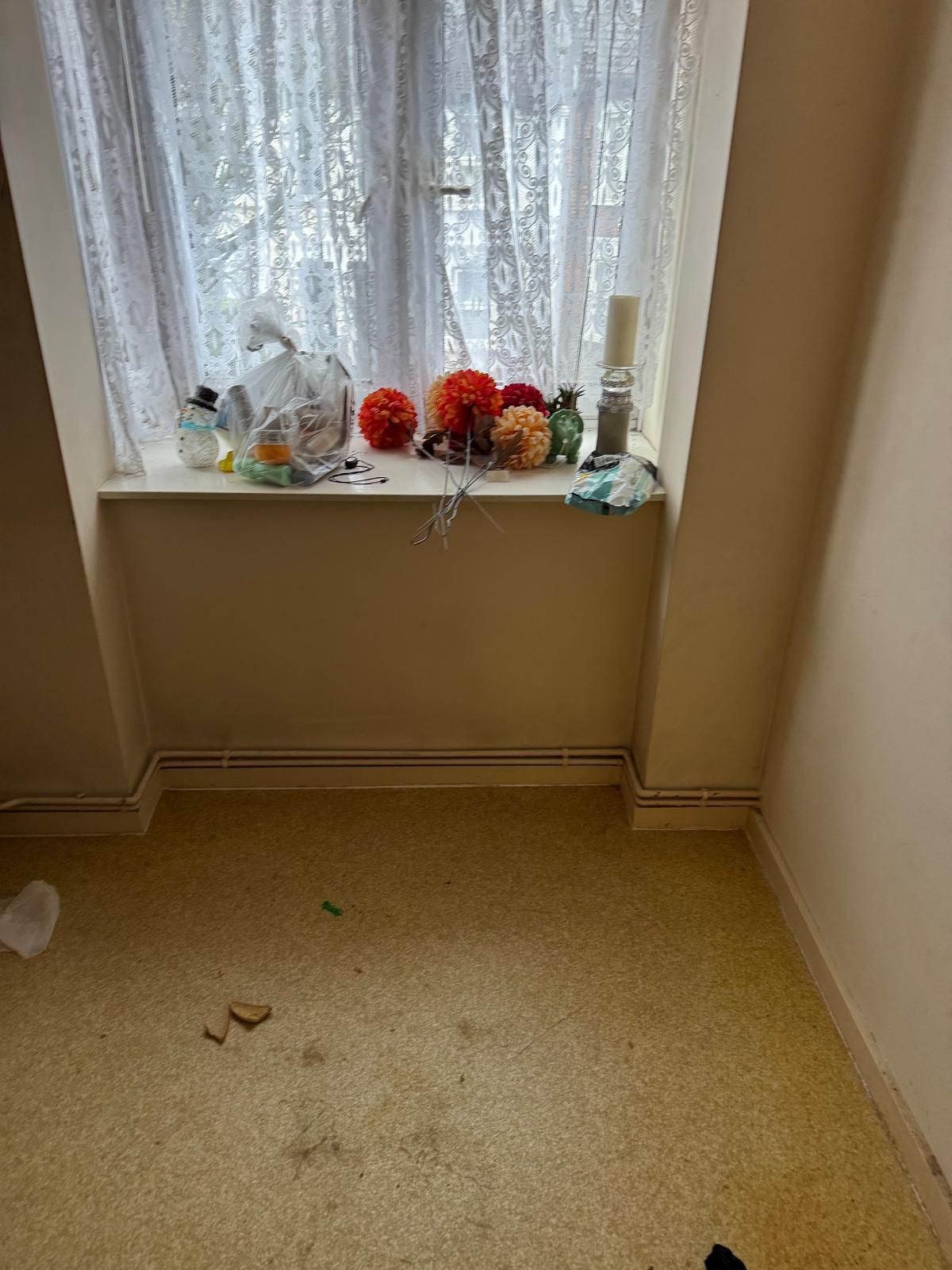 Room after clearance — clean and empty space